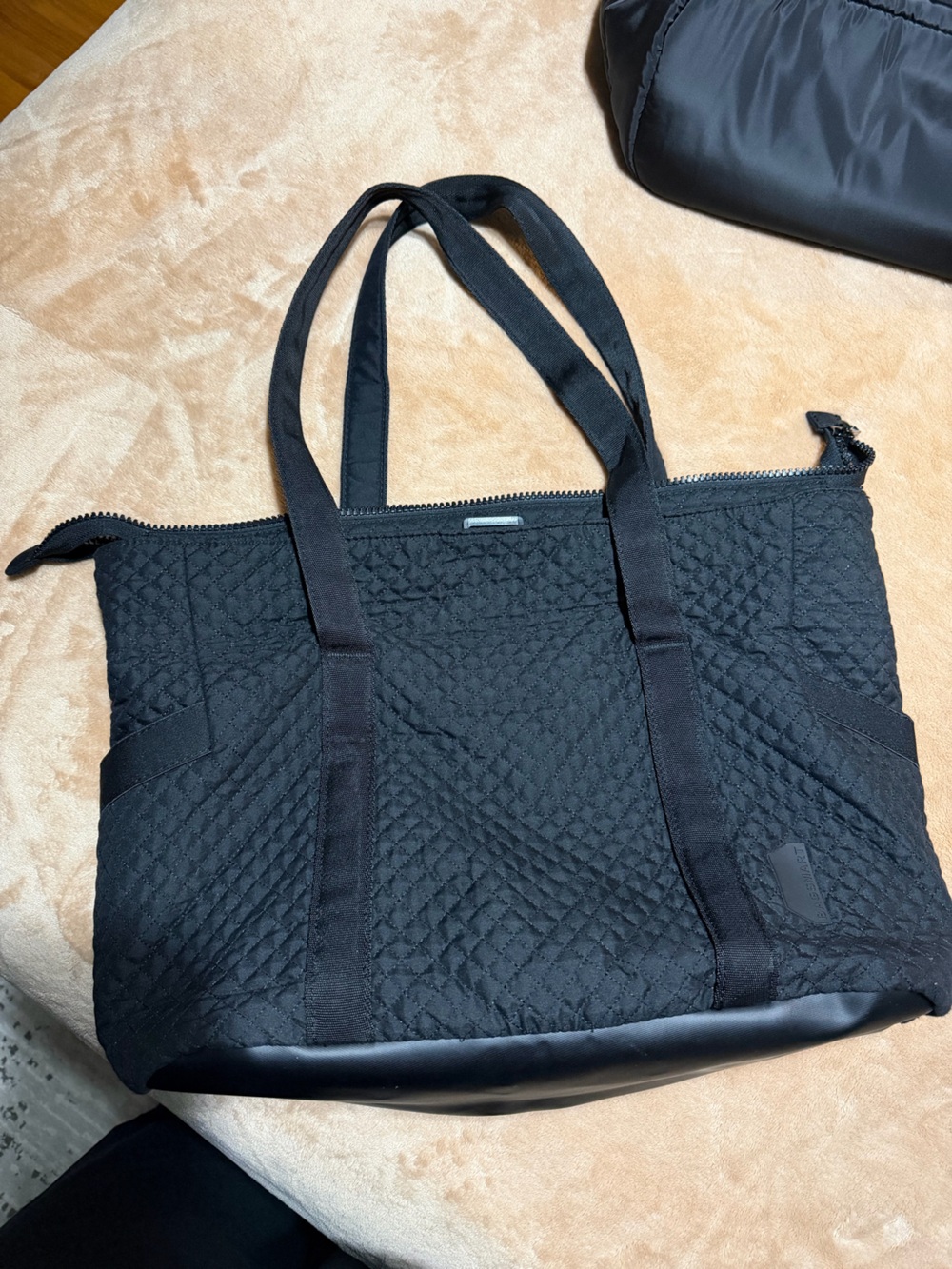 Quilted Black Women's Tote Bag - Bagsmart